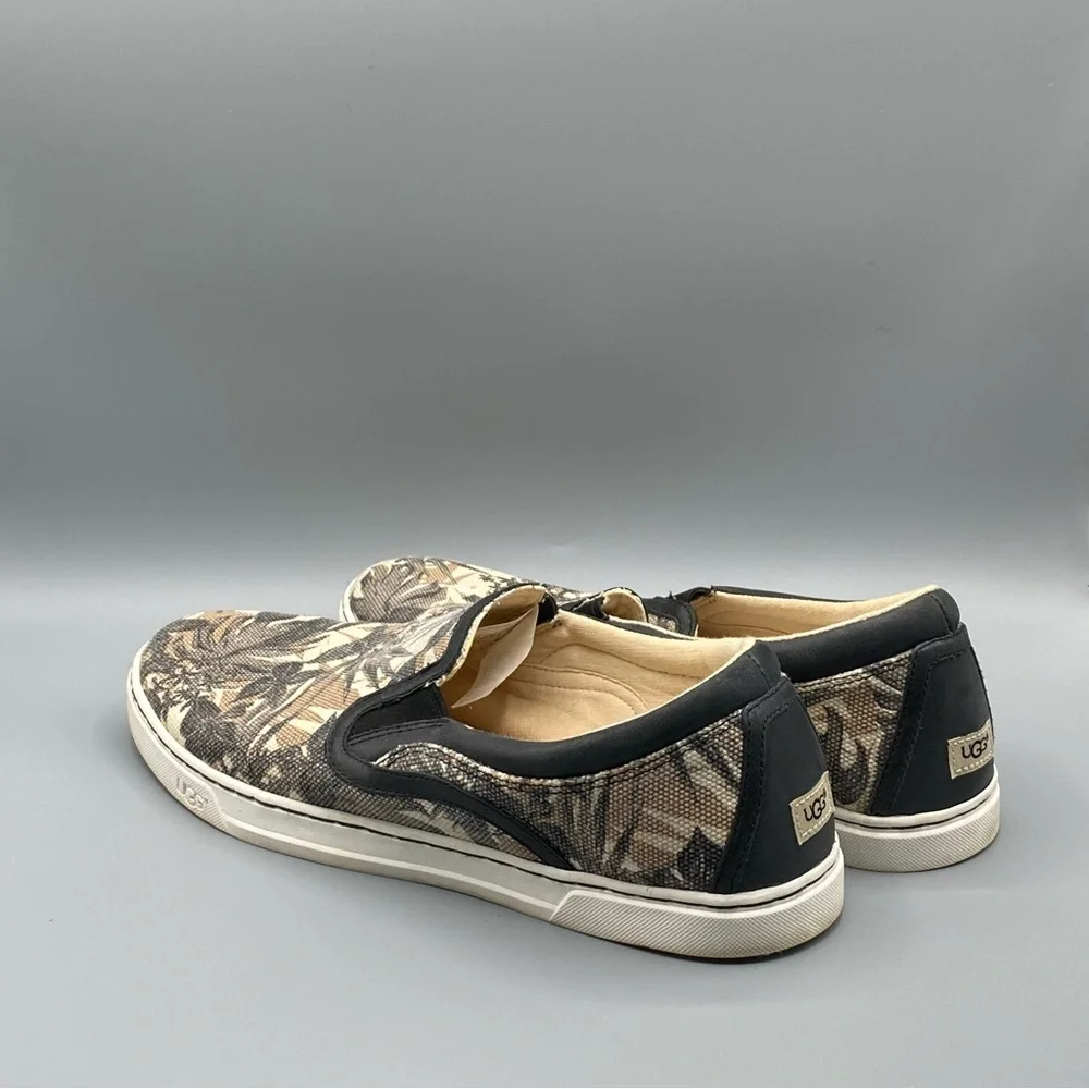UGG Women's Black and Tan Patterned Flats​ - Picture 2 of 4
